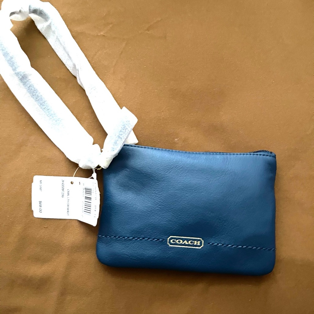 Coach wristlet NWT